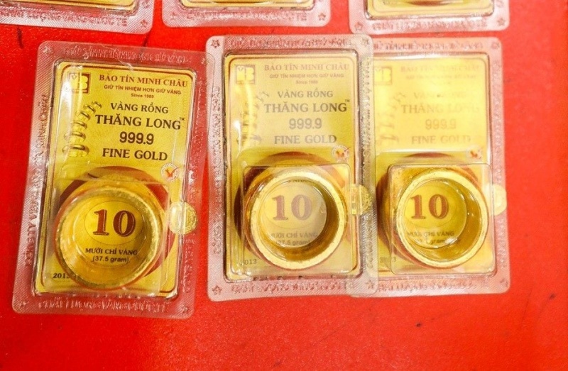 So sánh giá vàng miếng SJC và vàng nhẫn BTMC BTMH DOJI Phú Quý ngày 3/8/2026