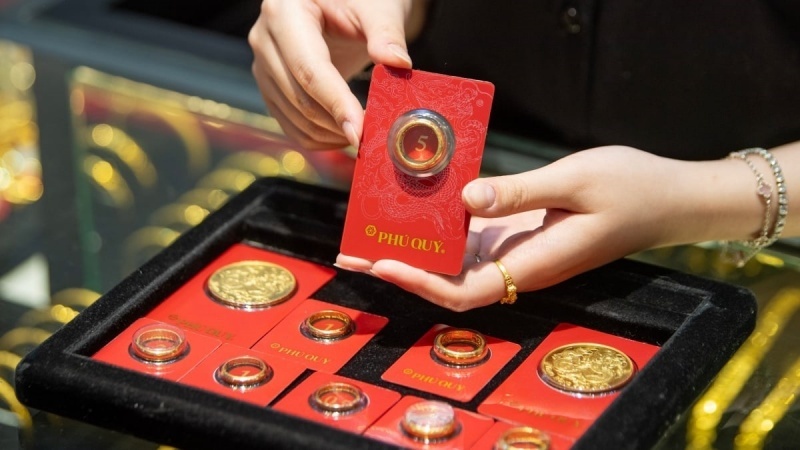 Giá vàng ngày 3/8/2026 đi ngang, SJC giữ mức 137–141 triệu đồng mỗi lượng
