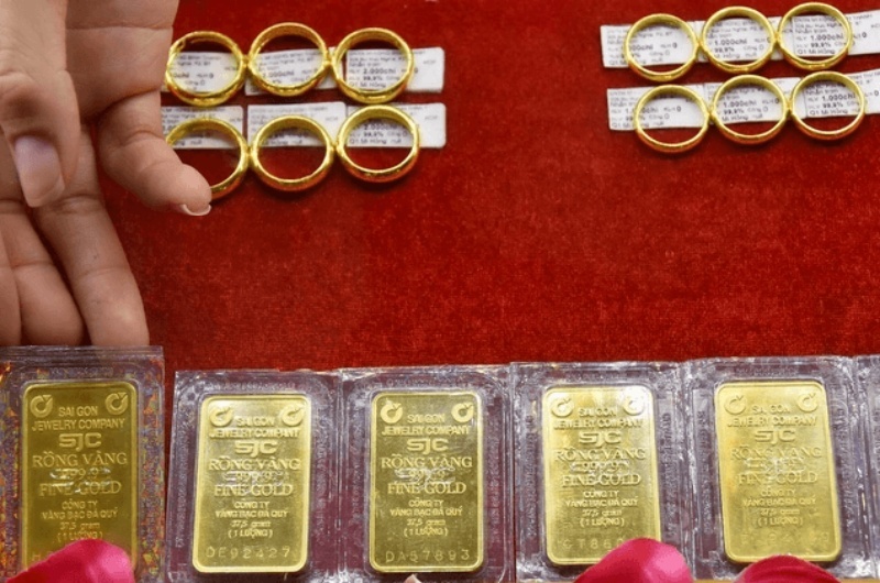Giá vàng thế giới ngày 3/8/2026 tăng 30 USD lên 4.072 USD mỗi ounce