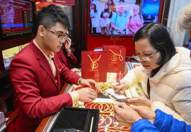 Giá vàng ngày 17/10/2026: SJC tăng trở lại, vàng nhẫn cùng đi lên